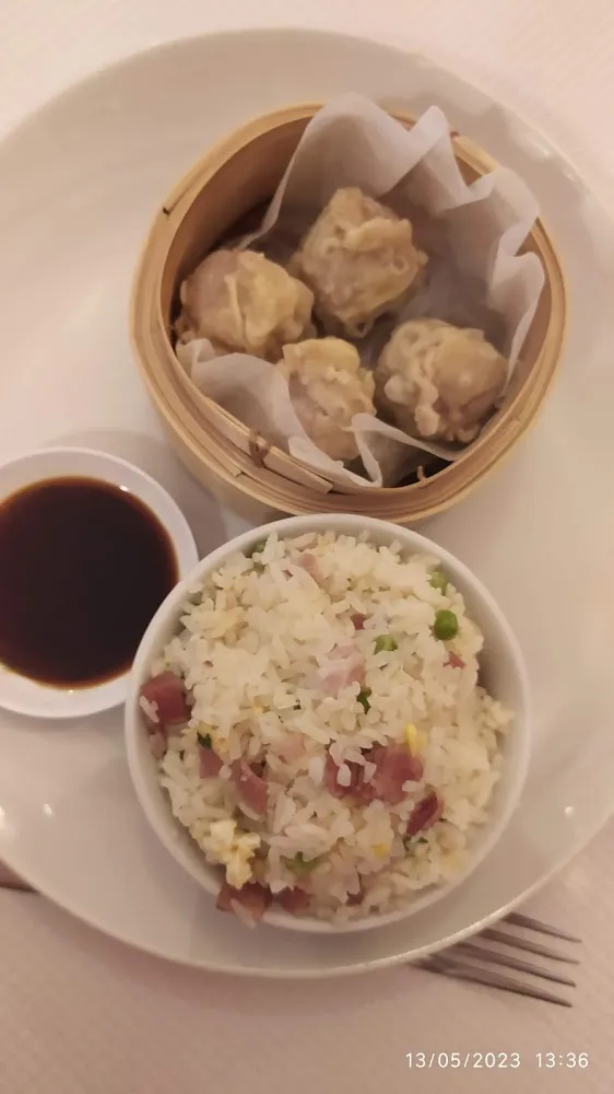 Riz Cantonais Et Bouchon